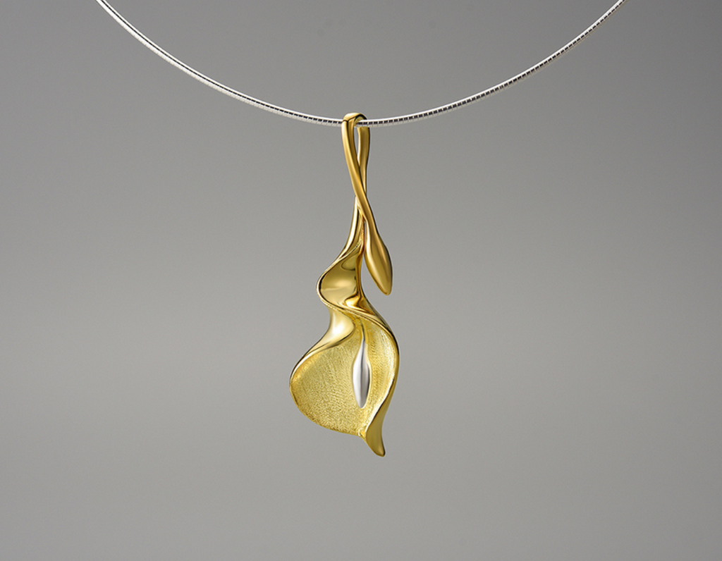 Lumina Calla Pendant
