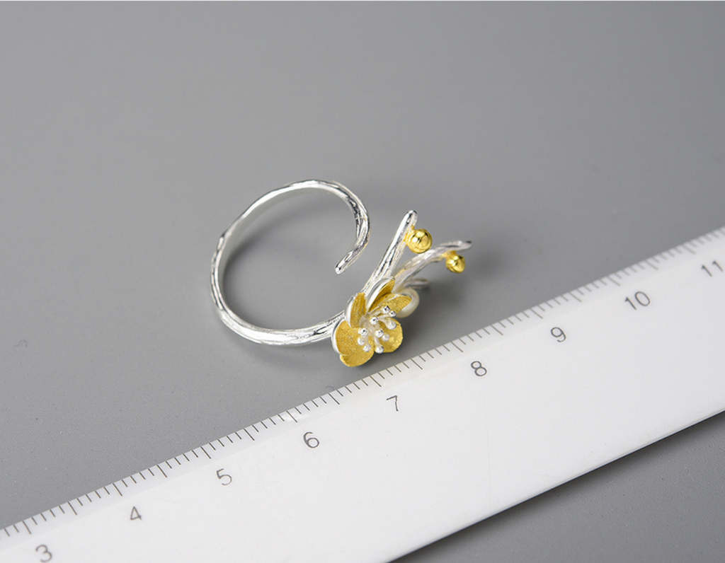 Frosted Petal Embrace Ring