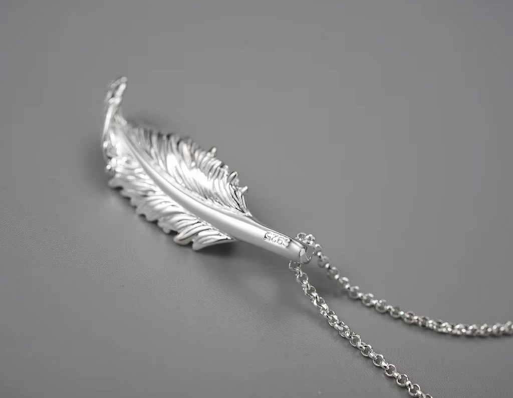 “Lustre Leaf Pendant”