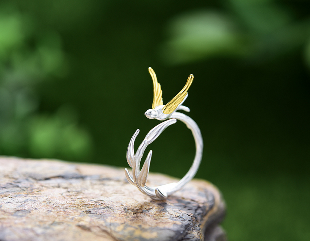 Willow Embrace Ring