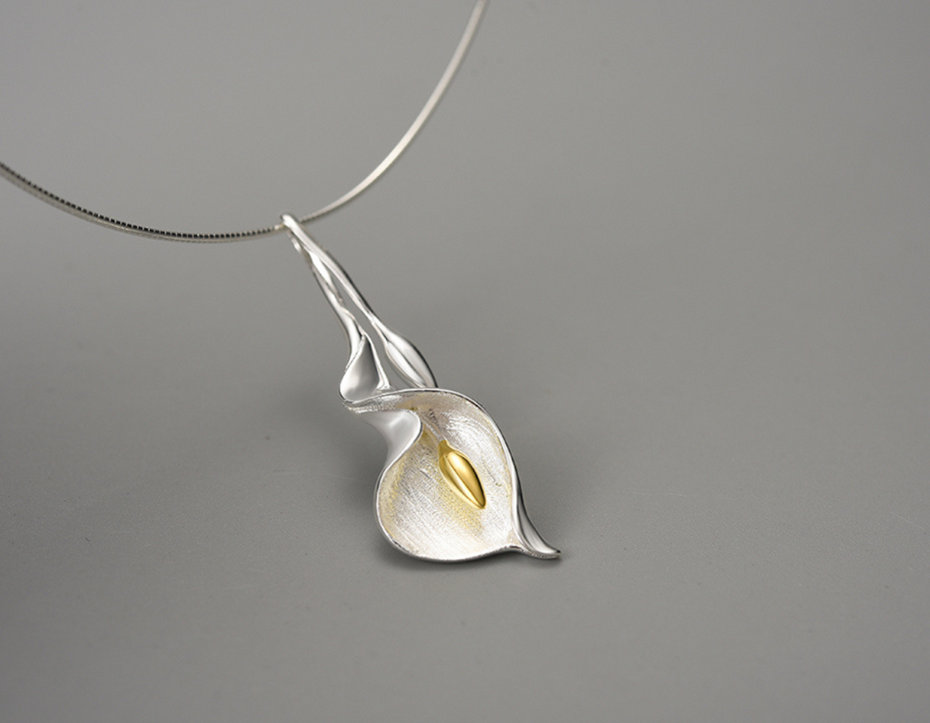 Lumina Calla Pendant