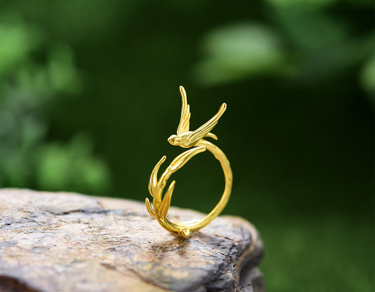 Willow Embrace Ring