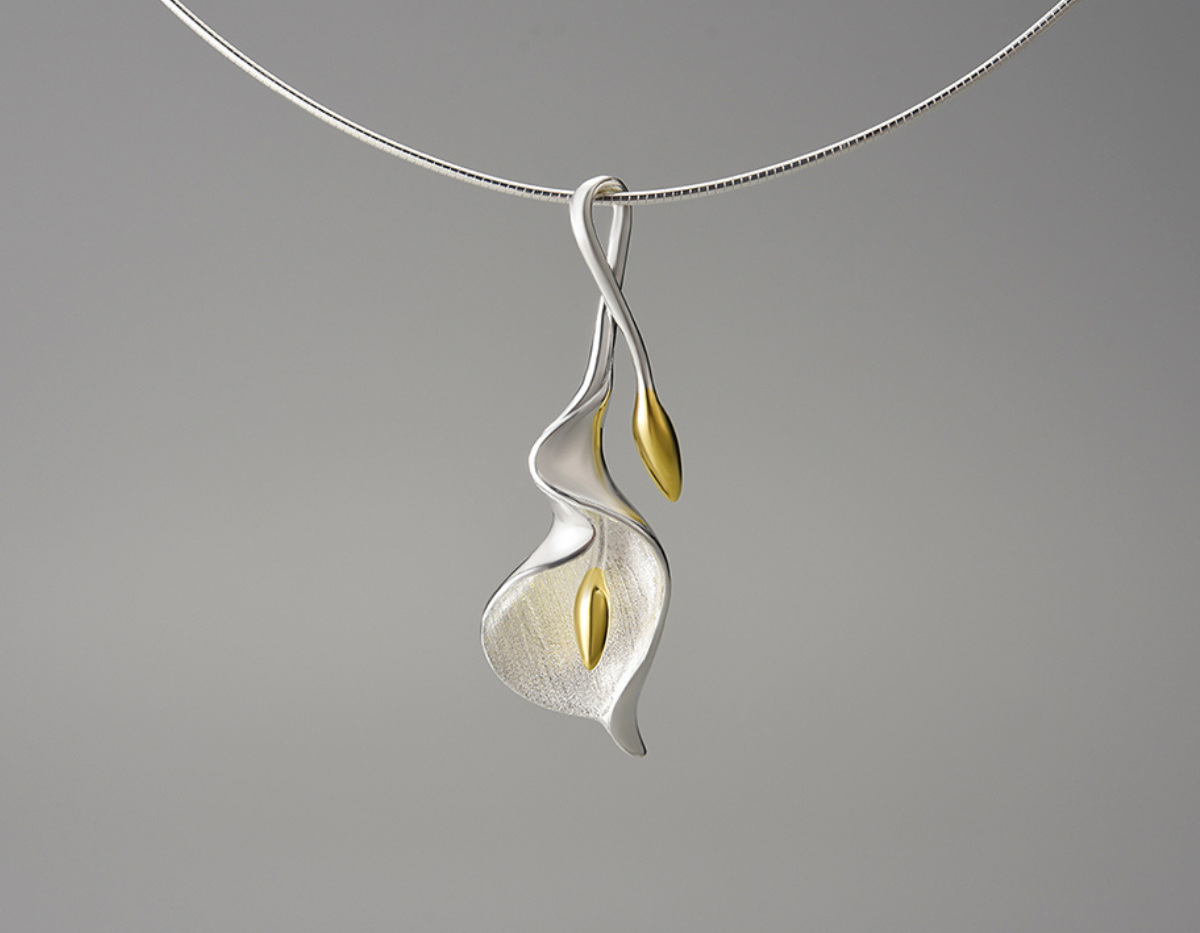 Lumina Calla Pendant