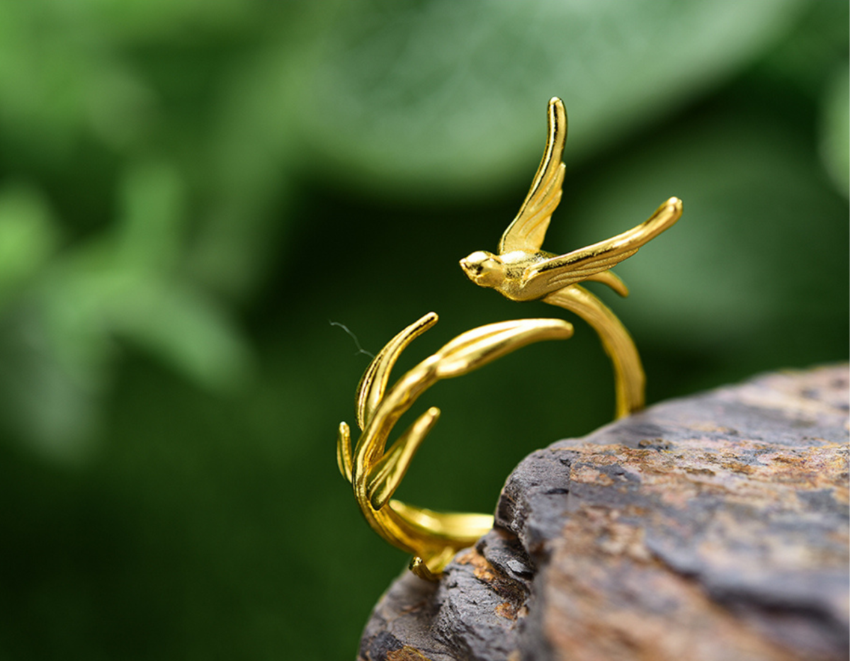 Willow Embrace Ring