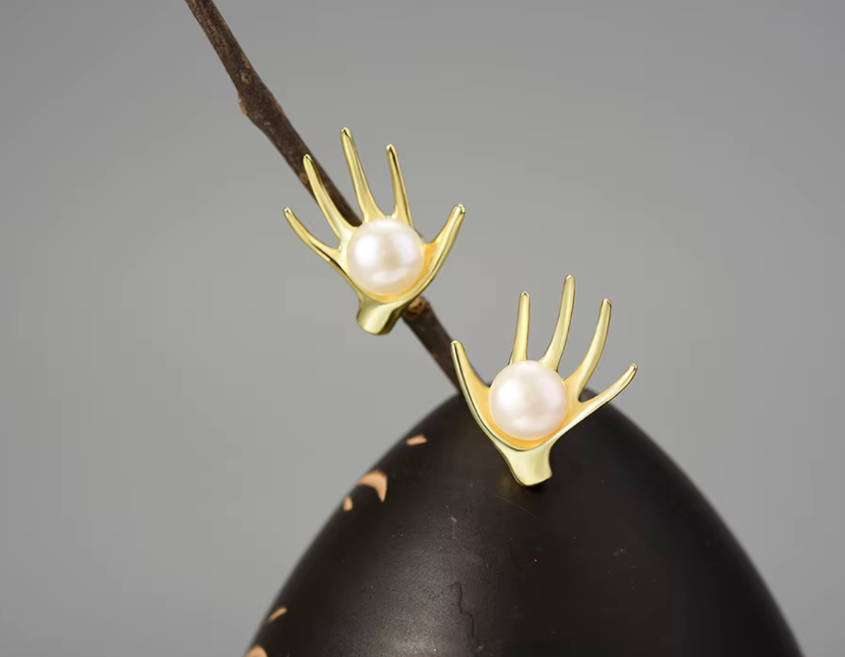 Serenity Pearl Embrace