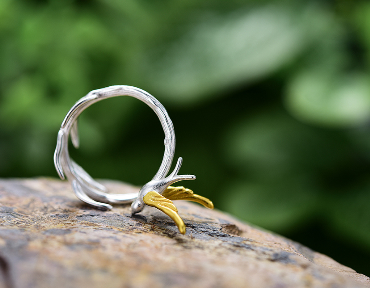 Willow Embrace Ring