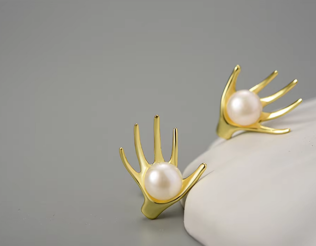 Serenity Pearl Embrace