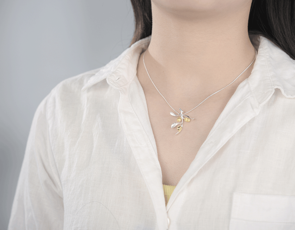 Verdant Embrace Pendant