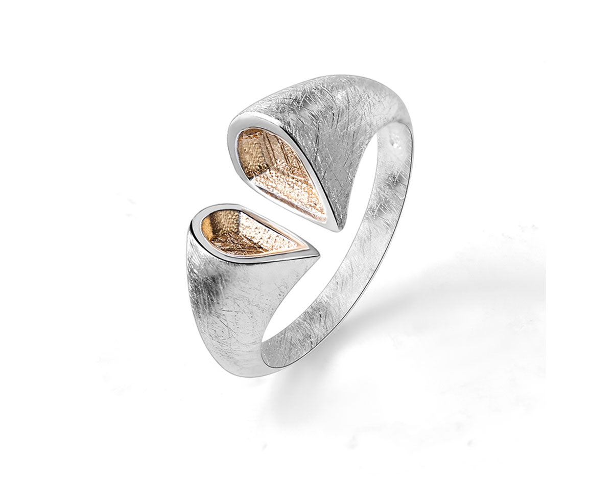 Heartwood Embrace Ring