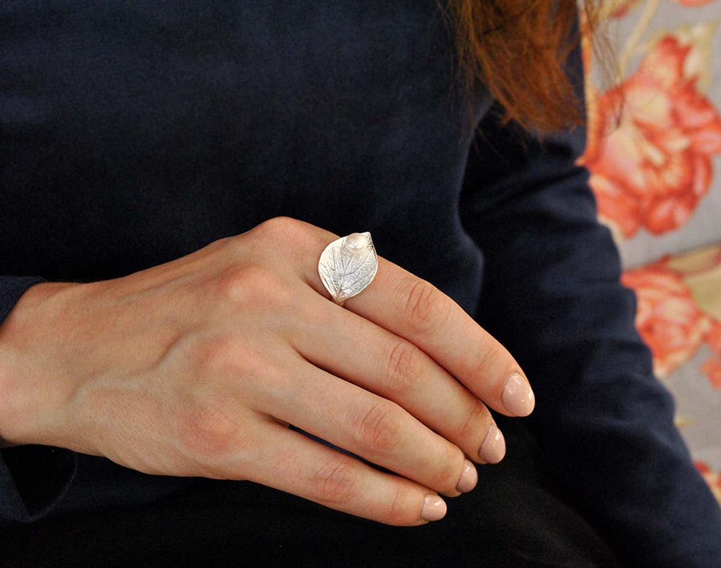 Lustre Leaf Embrace Ring