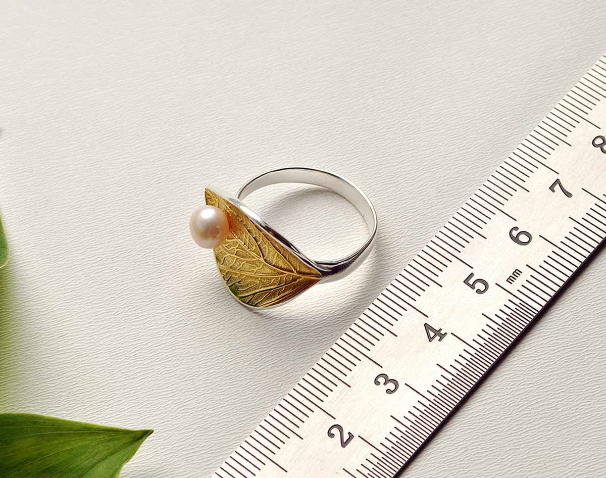 Lustre Leaf Embrace Ring