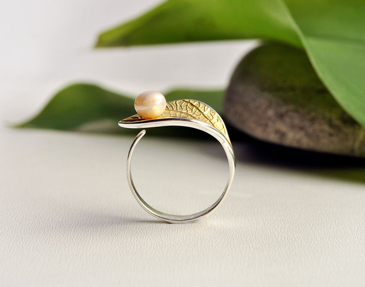 Lustre Leaf Embrace Ring