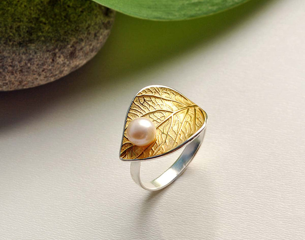 Lustre Leaf Embrace Ring