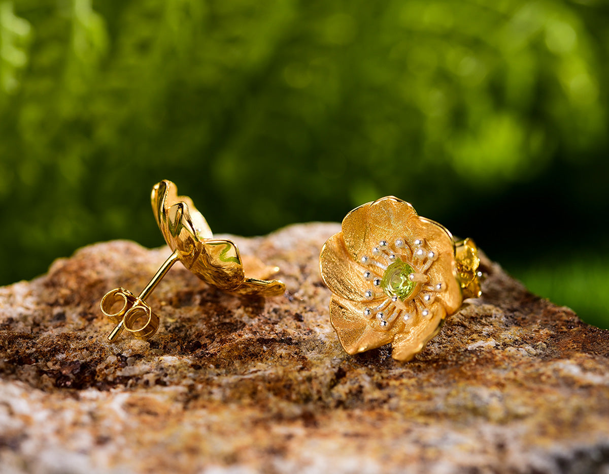 Anemone Serenade Studs