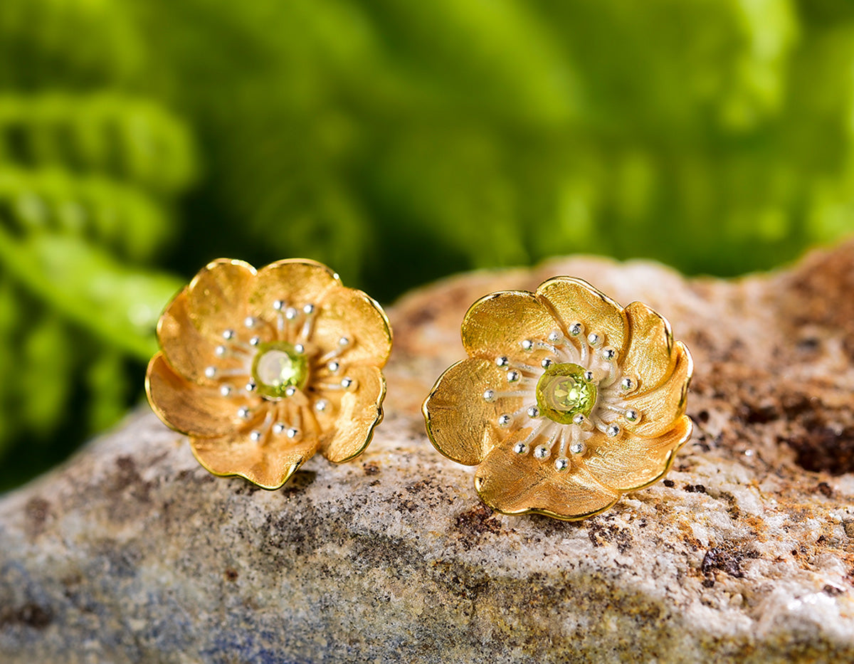 Anemone Serenade Studs