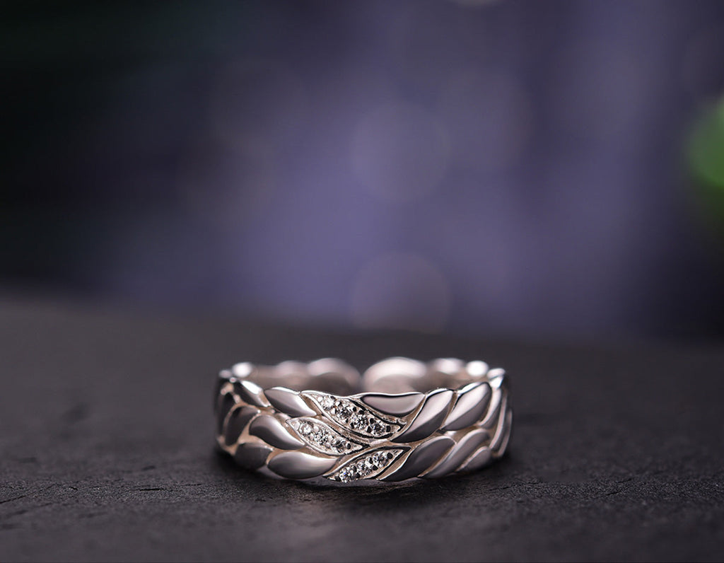 Petals of Aster Embrace Ring