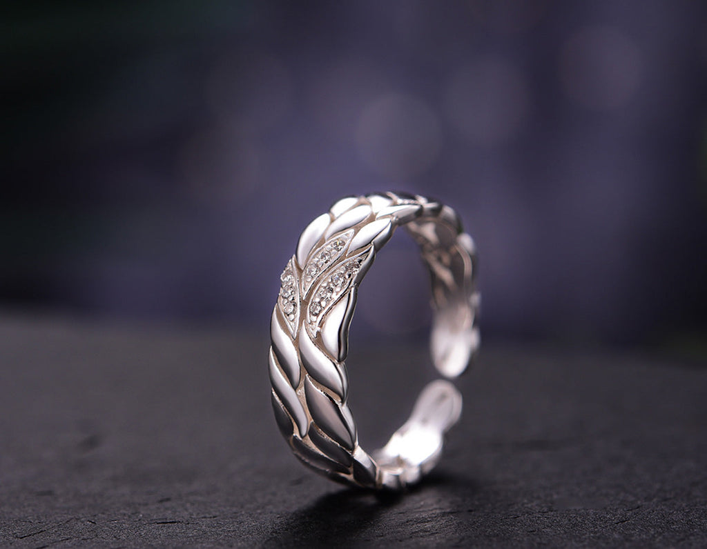 Petals of Aster Embrace Ring