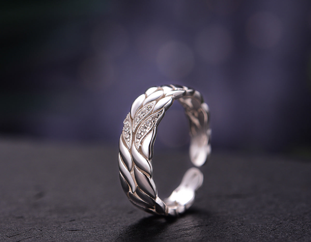 Petals of Aster Embrace Ring