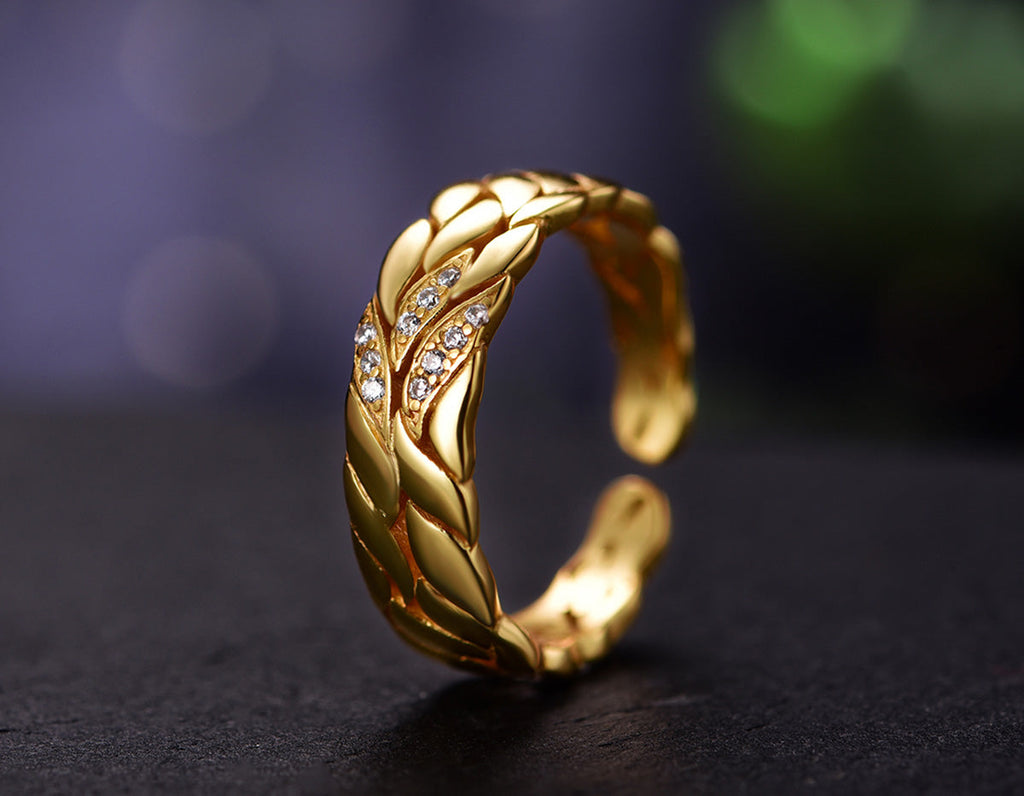 Petals of Aster Embrace Ring