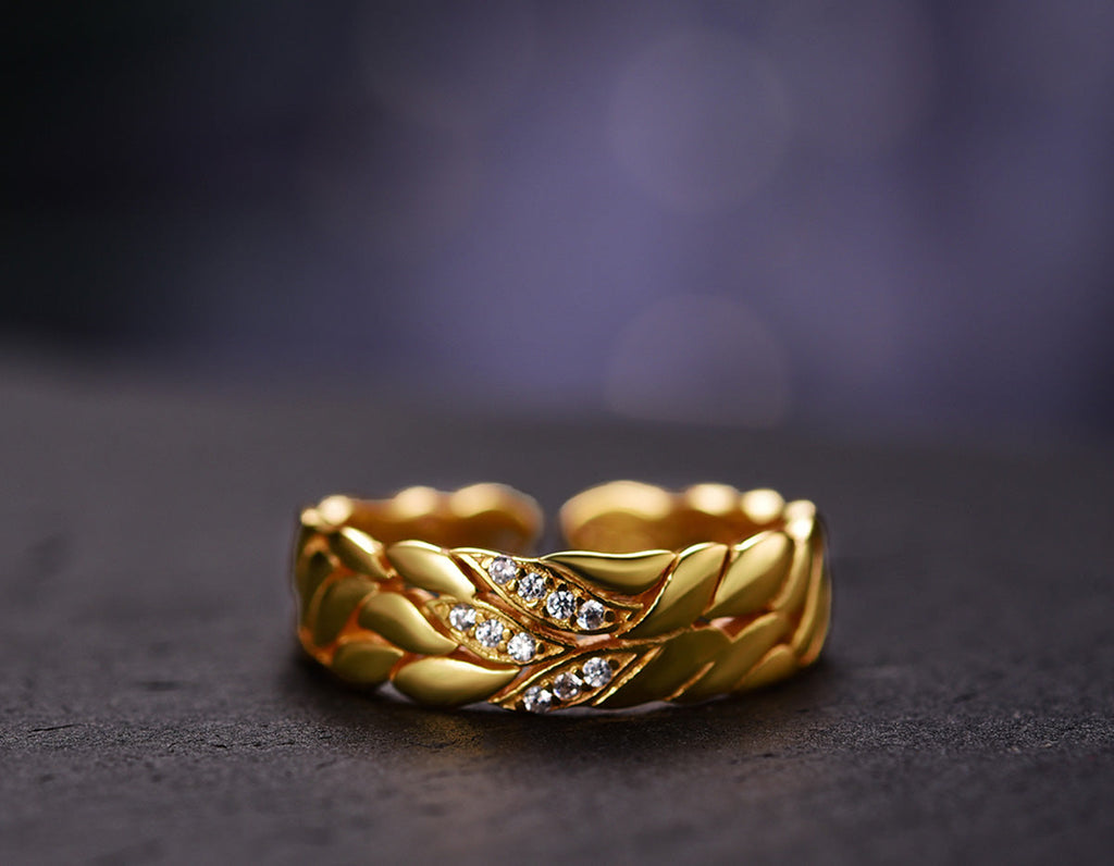 Petals of Aster Embrace Ring