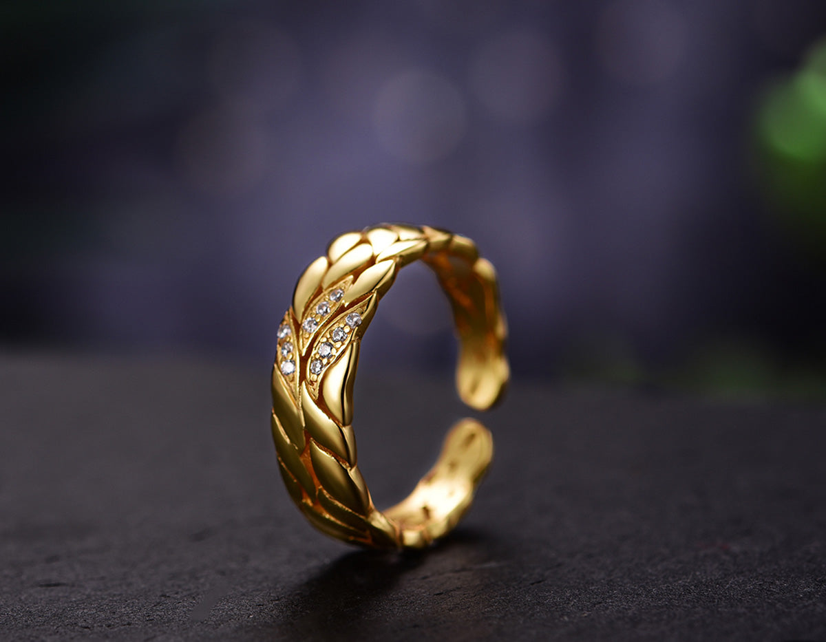 Petals of Aster Embrace Ring