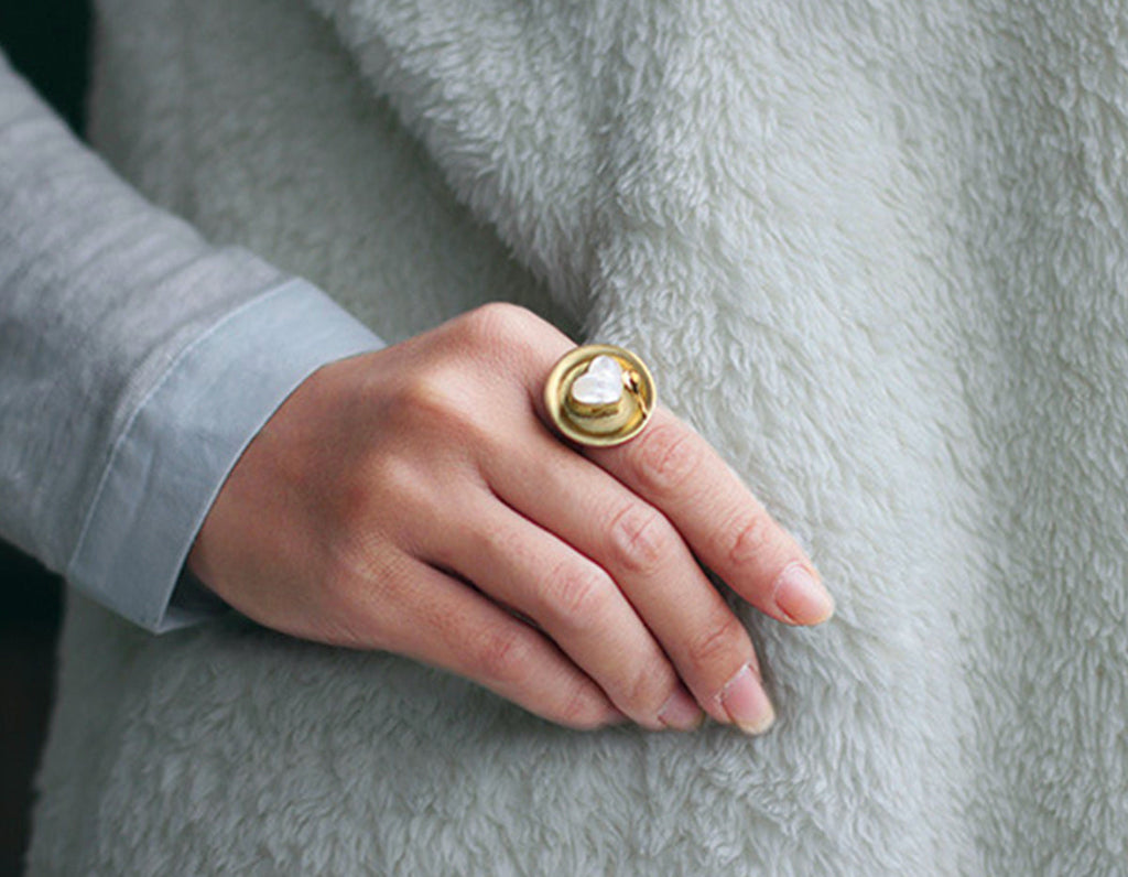 Elysian Heart Embrace Ring