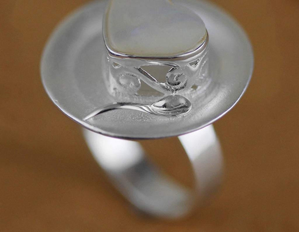 Elysian Heart Embrace Ring