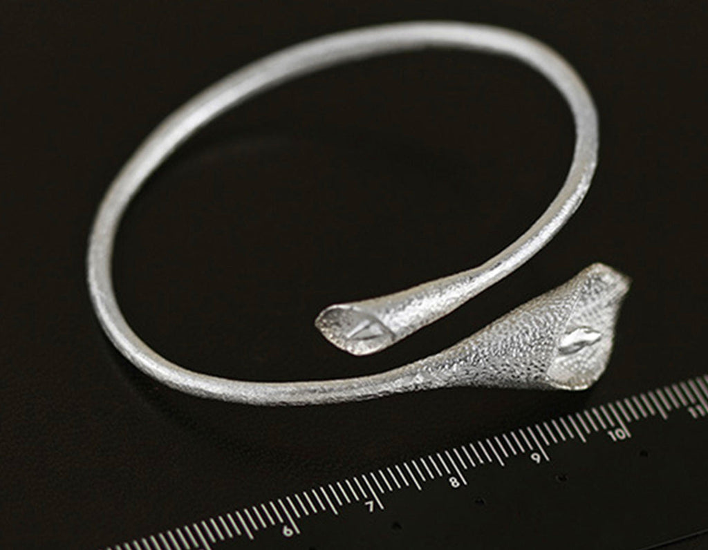Luz de Calla Bangle