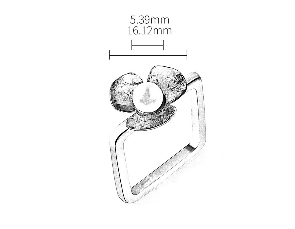 Clover Pearl Embrace Ring