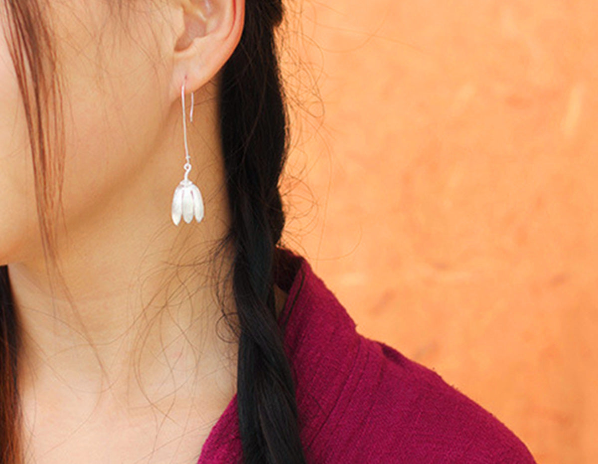 Luz de Campanula Earrings