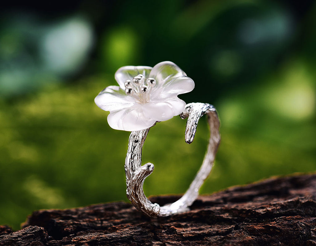 Petal Veil Ring