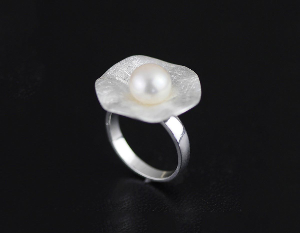 Lustre of Lotus Ring