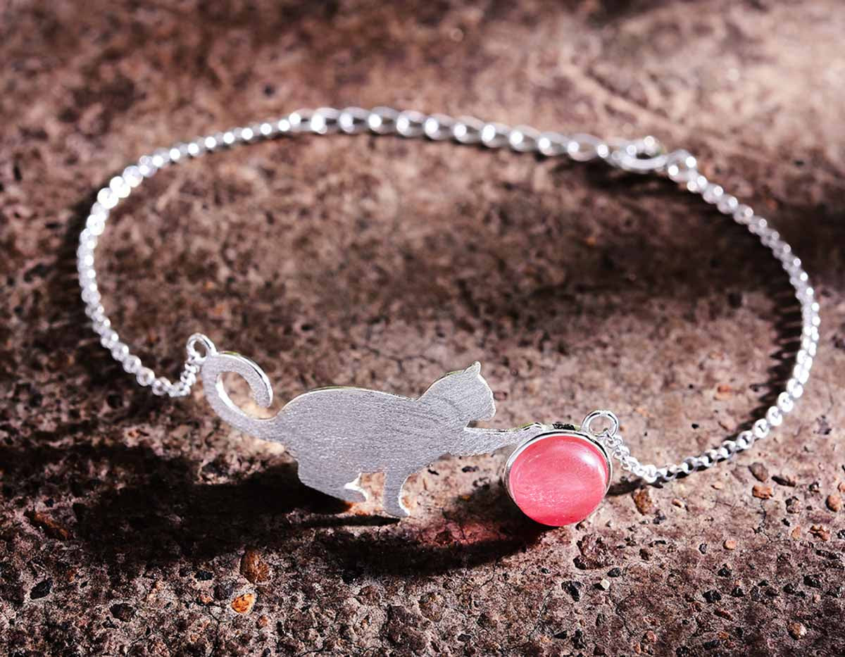 Whisker Embrace Bracelet