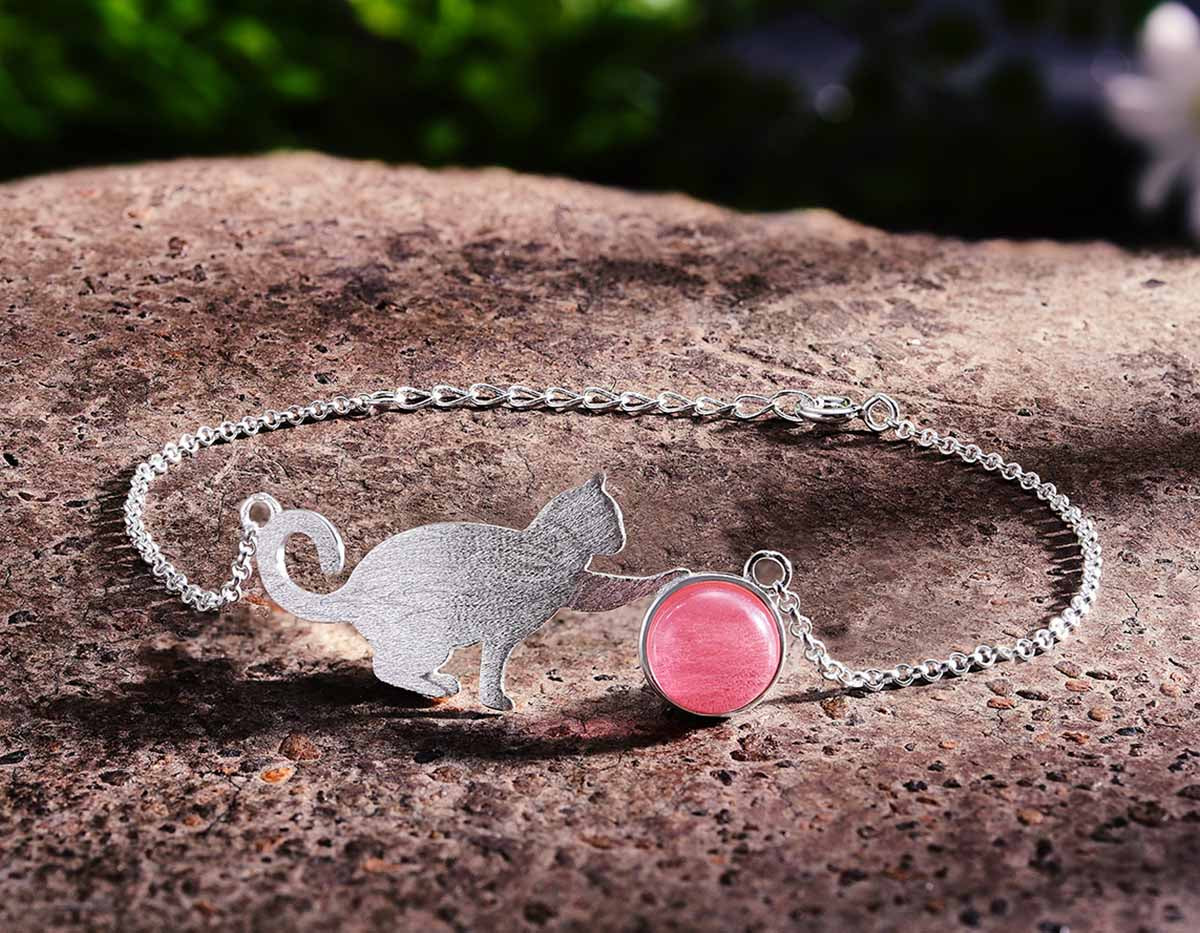 Whisker Embrace Bracelet