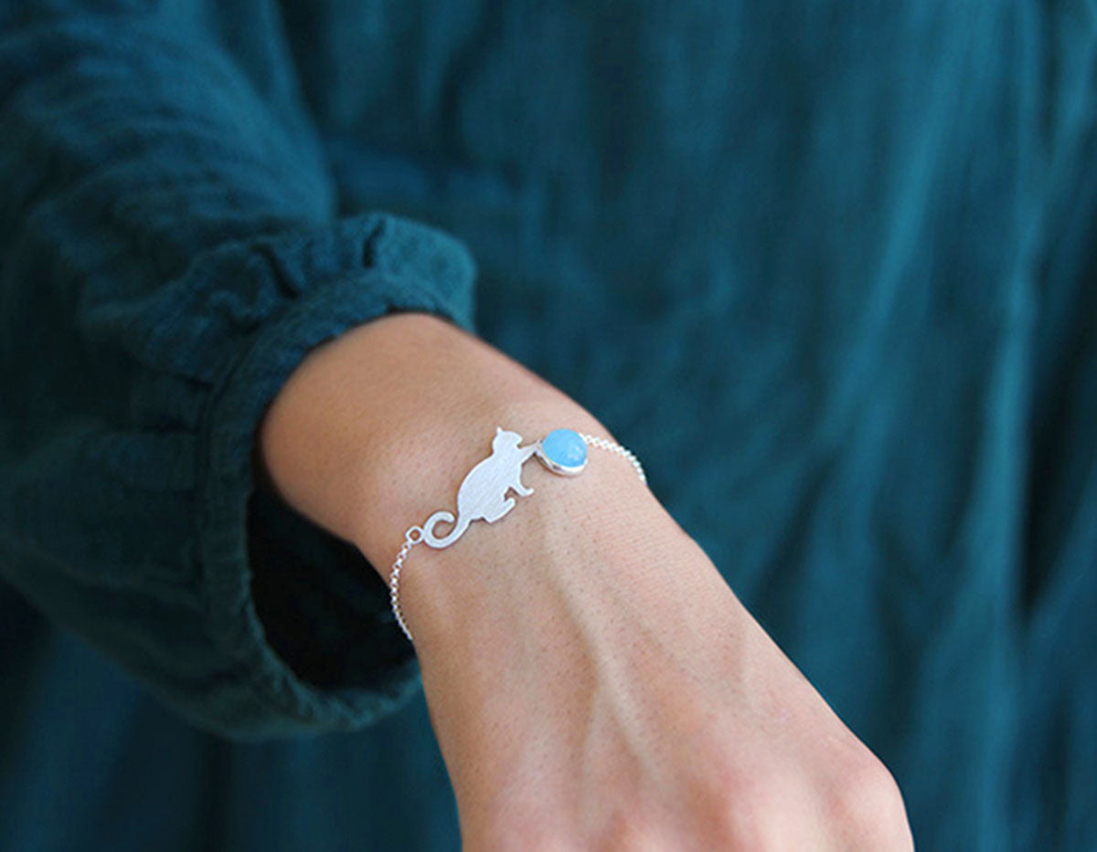 Whisker Embrace Bracelet