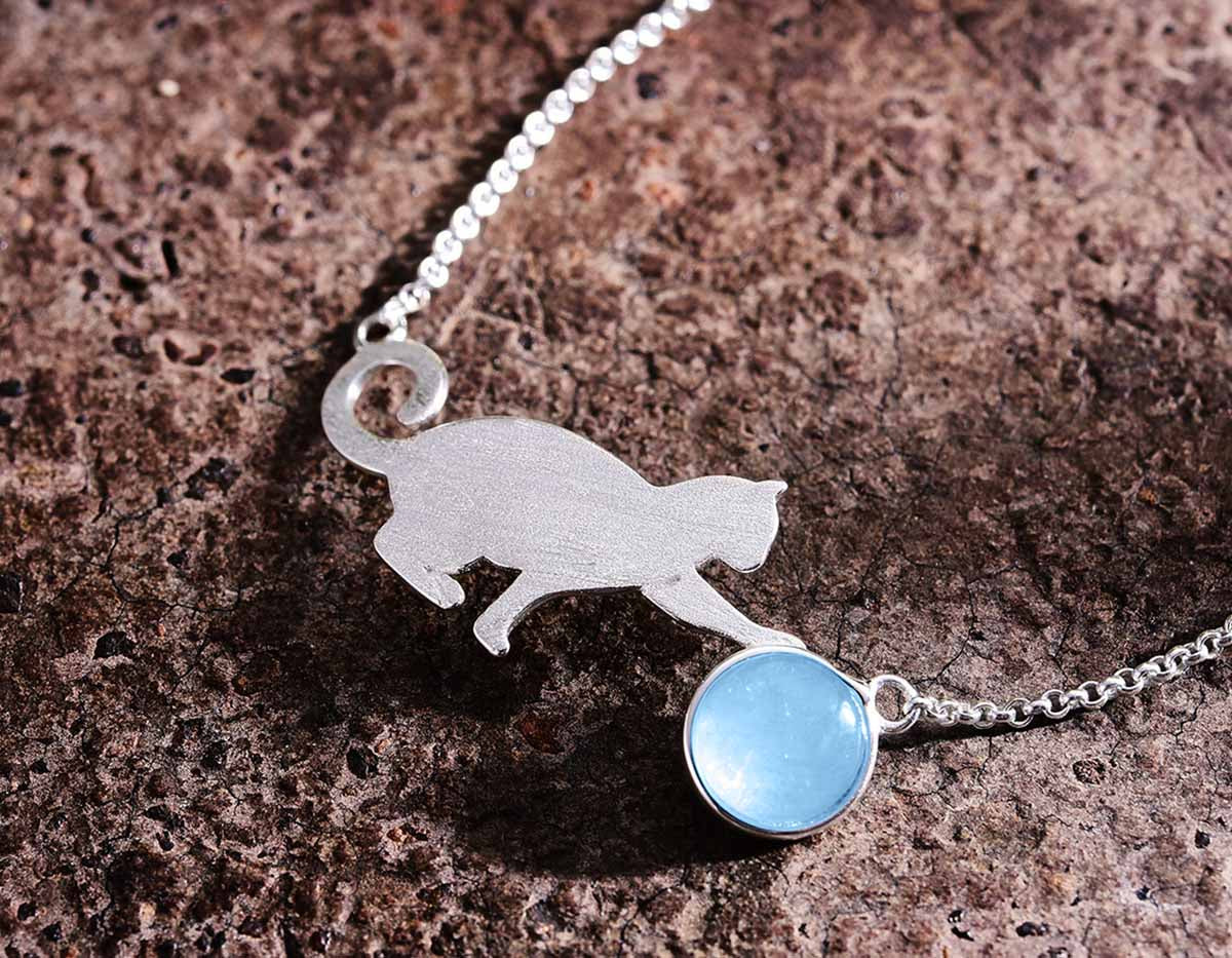 Whisker Embrace Bracelet