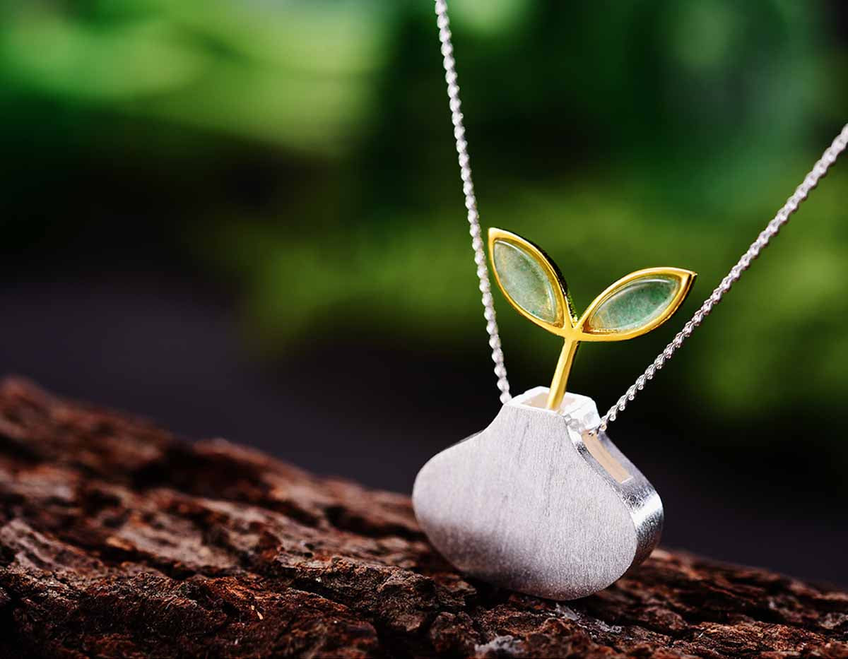 Verdant Echo Pendant