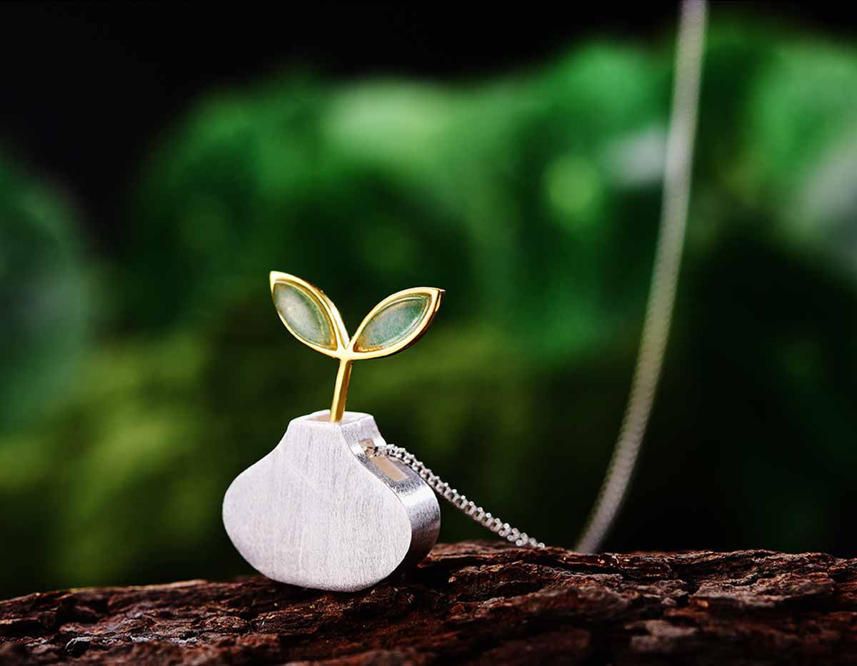 Verdant Echo Pendant