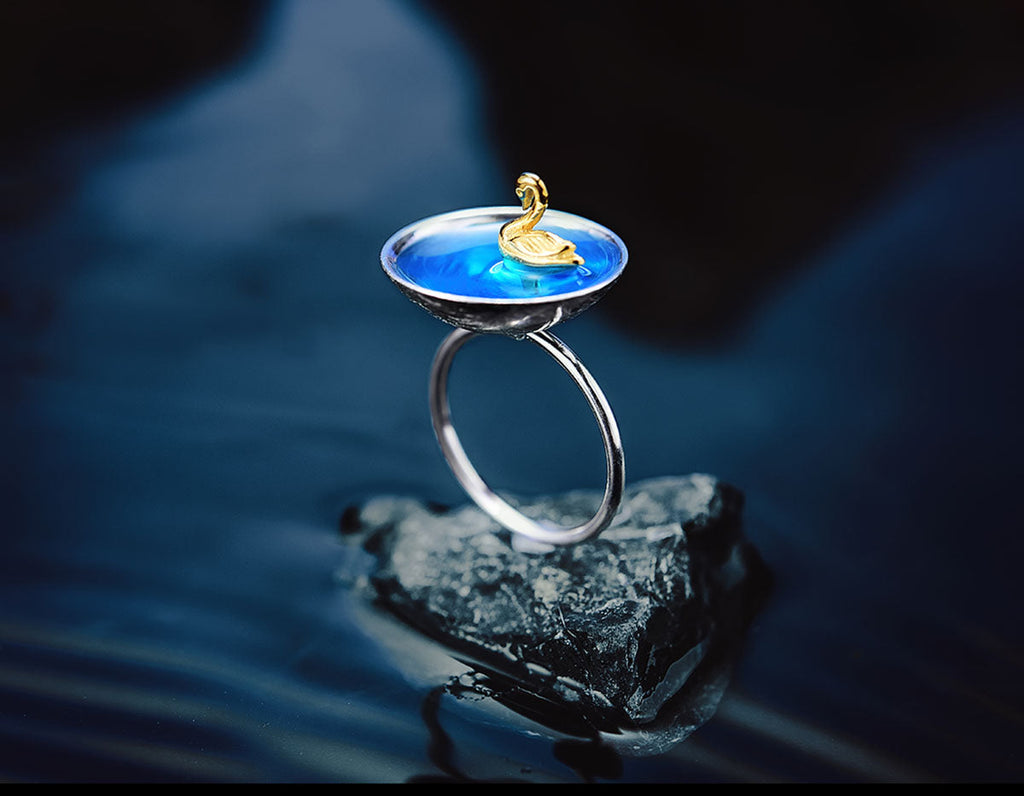 Elysian Swan Embrace Ring
